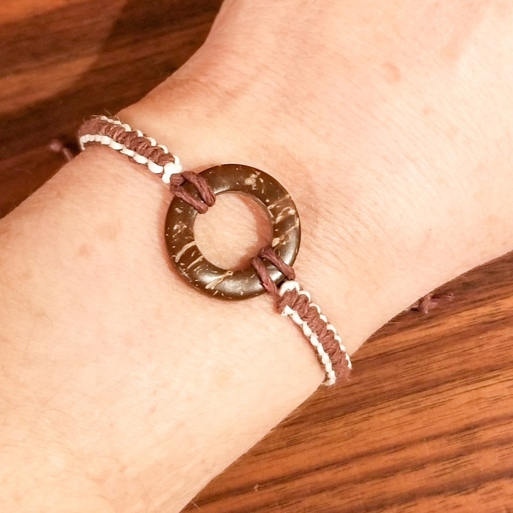 Hemp & Coconut Shell Bracelet - Picture 5 of 10